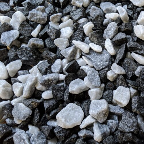 LRS Black Ice (14-20mm Chippings) - Decorative Aggregate - 20kg