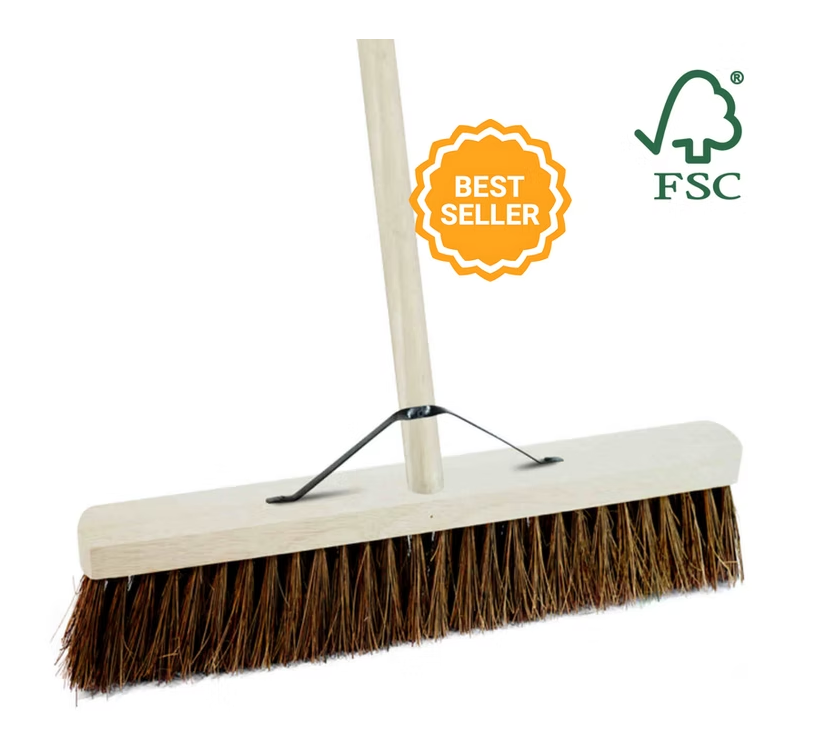 Brushware 18" (450mm) Stiff Bassine Head Broom c/w 1400mm Handle & Stay