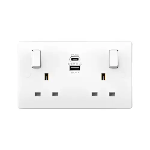 Selectric Smooth 13A Switched Socket Outlet (w/ 2 USB Port: 5V 2.1/1A) - 2 Gang